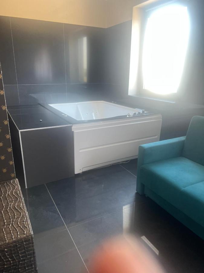 Black Hut Pension&Restaurant *** Hotel Dunajska Streda Luaran gambar